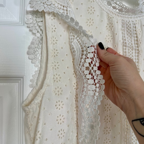 Sim & Sam Women's Cream High Collar Lace Blouse Medium - Picture 3 of 6